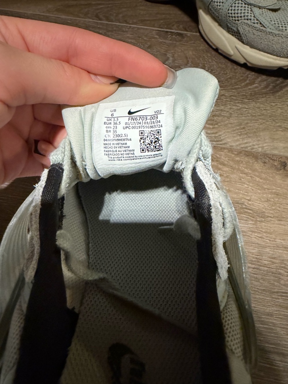 Nike Grey and Blue Women's Athletic Sneakers Everyday Running Shoes - Picture 6 of 6
